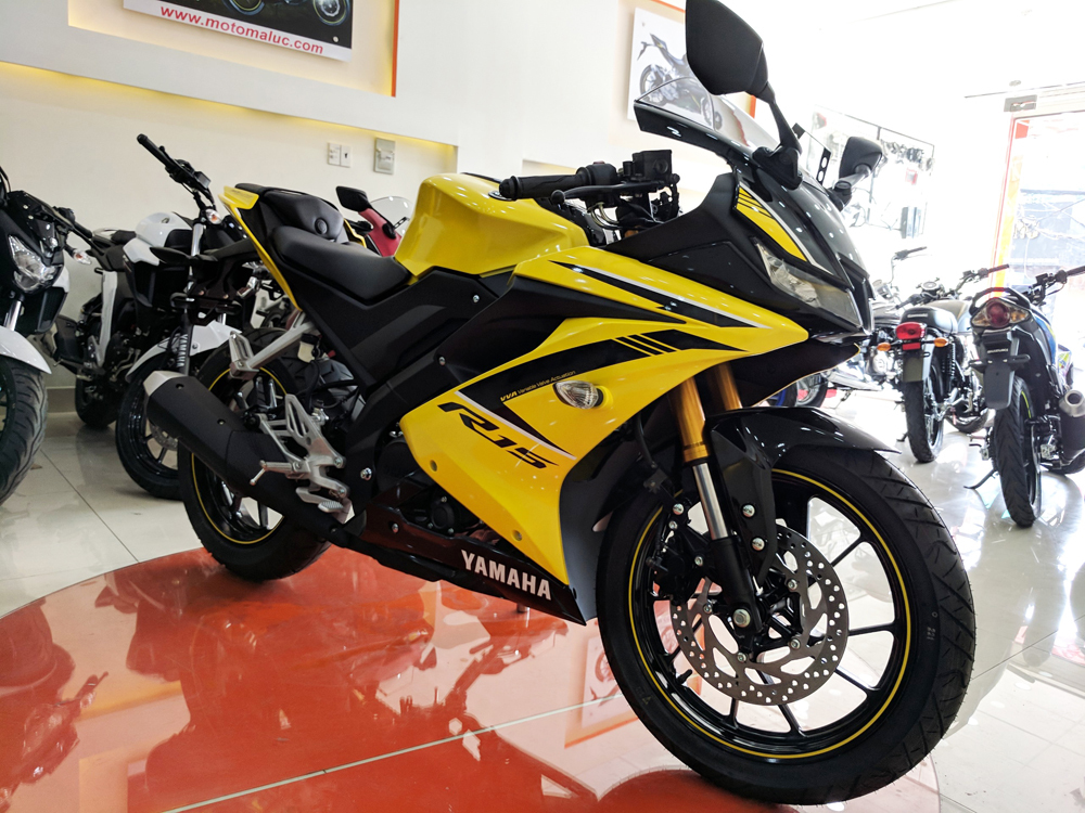 Yamaha R15 2018 giá 78 triệu đầu tiên về Việt Nam Yamaha R15 2018 giá 78 triệu đầu tiên về Việt Nam